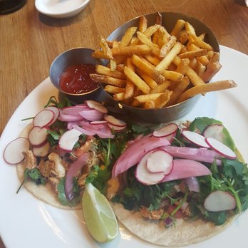 Earls Kitchen + Bar - New American Near Me - Orlando, Florida