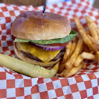Mondo - Bison burger - New American Near Me - Marblemount, Washington