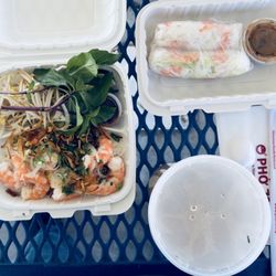 Pho 79 IV - Shrimp pho with spring rolls