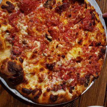 Santarpio's Pizza - 1/2 pepperoni & mushroom 1/2 sausage & mushroom - Pizza Near Me - Boston, Massachusetts