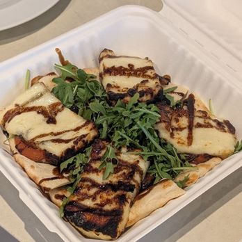 Yaya Greek Bistro - Haloomi - Greek Near Me - Toronto, Ontario