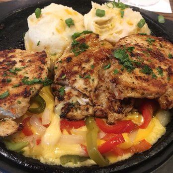 TGI Fridays Fort Smith - Sizzling Chicken & Cheese ($11.60), Mmmmm goodness!! - American Near Me - Fort Smith, Arkansas