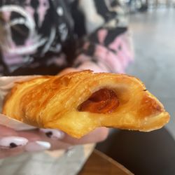 Starbucks - Ham and Swiss croissant