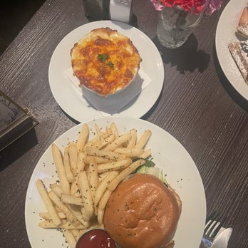 Flamingobaby Kitchen - FlamingoBABY Burger - Caribbean Near Me - Brooklyn, New York Flamingobaby Kitchen - FlamingoBABY Burger - Caribbean Near Me - Brooklyn, New York