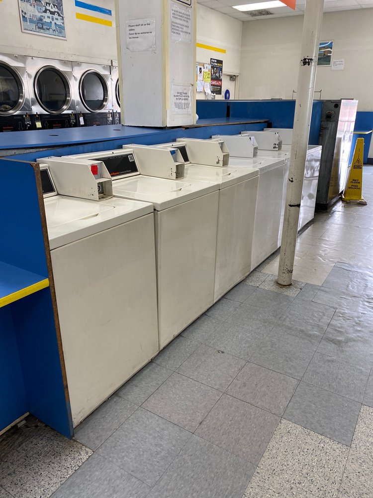 WASHCO LAUNDROMAT Updated August 2024 10 Photos 16900 Lakewood