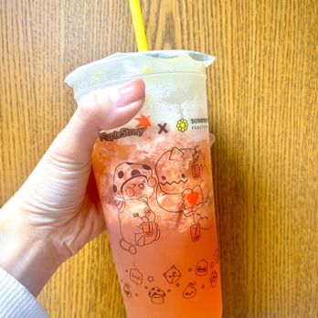 Sunright Tea Studio - San Gabriel - Strawberry Jasmine Tea - Bubble Tea Near Me - San Gabriel, California