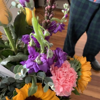 Pugh's Flowers - Did anyone look at these before delivering? - Florists Near Me - Memphis, Tennessee