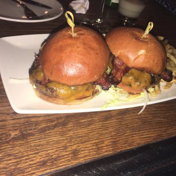 Kona Grill - Baltimore - Sliders - New American Near Me - Baltimore, Maryland