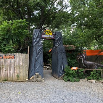 Backyard Terrors Dinosaur Park - Amusement Parks Near Me - Bluff City, Tennessee