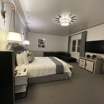 Hotel Californian - Room - Hotels Near Me - Santa Barbara, California Hotel Californian - Room - Hotels Near Me - Santa Barbara, California
