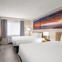 Days Inn & Suites by Wyndham Airport Albuquerque - Guest room