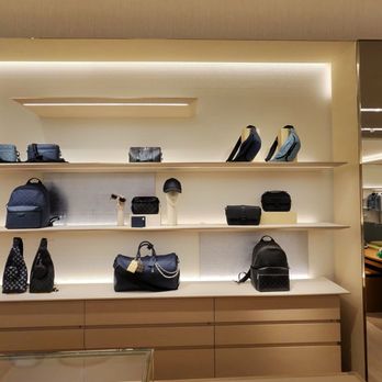Louis Vuitton Glendale Americana - Accessories Near Me - Glendale, California Louis Vuitton Glendale Americana - Accessories Near Me - Glendale, California