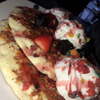 Mom's Kitchen & Bar - Bedrock pancakes - Bars Near Me - Astoria, New York