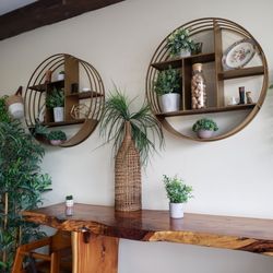 OH Mama Kitchen - Warm, welcoming interior space