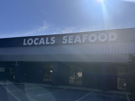 Locals Seafood - State Farmers Market by null