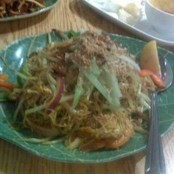 Layang Layang - Mee Siam: Vermicelli stir-fried with shrimp, cucumbers, and bean sprouts - Malaysian Near Me - Milpitas, California Layang Layang - Mee Siam: Vermicelli stir-fried with shrimp, cucumbers, and bean sprouts - Malaysian Near Me - Milpitas, California