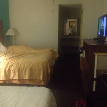 Quality Suites - The room - Hotels Near Me - Chattanooga, Tennessee