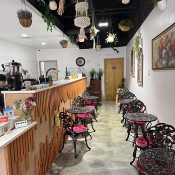 Miss Cruffin - Interior Decor - Bakeries Near Me - Jacksonville, Florida