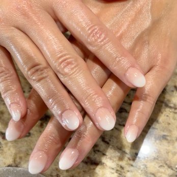 Castle Nail Bar - Ombre French dip on natural nail - Nail Salons Near Me - Bellevue, Washington
