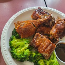Dong Fong Restaurant - does that look like 1/2 roast duck?