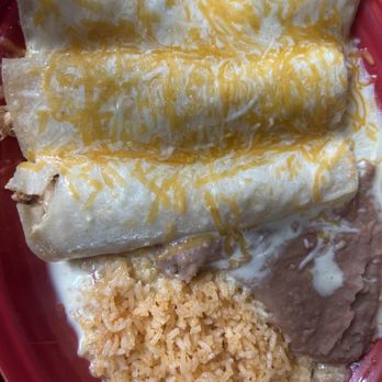 Rosalita's Cantina - Chicken enchiladas - Mexican Near Me - Des Peres, Missouri Rosalita's Cantina - Chicken enchiladas - Mexican Near Me - Des Peres, Missouri