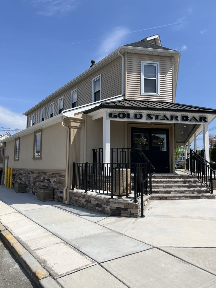 Gold Star Bar Logo