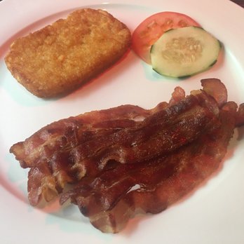 The Vintage Hall - Bacon was hard. Hash brown was standard type you find in the frozen section of the grocery store, at least it was crispy. - American Near Me - Angeles, PAM
