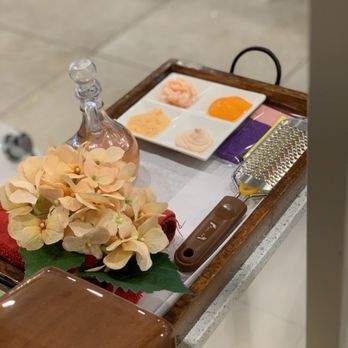 Stella Nail Lounge - Signature pedi with orange scent. Fresh orange slices come out as well. - Nail Salons Near Me - Seattle, Washington Stella Nail Lounge - Signature pedi with orange scent. Fresh orange slices come out as well. - Nail Salons Near Me - Seattle, Washington