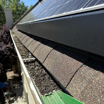 Mission Capable Solar Cleaners - Horrible gutters that needed to be cleared. - Solar Panel Cleaning Near Me - Manteca, California Mission Capable Solar Cleaners - Horrible gutters that needed to be cleared. - Solar Panel Cleaning Near Me - Manteca, California