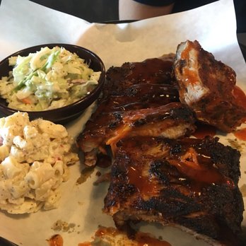 Phil's BBQ - Barbeque Near Me - Santee, California