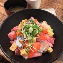 Waraku - The classic: the bara chirashi never disappoints!