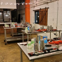 Mess Hall - Bartending basics class with Pratt Standard Spirits & District Made Spirits