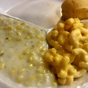 Black's Barbecue Lockhart - Cream corn and Mac n cheese - Barbeque Near Me - Lockhart, Texas Black's Barbecue Lockhart - Cream corn and Mac n cheese - Barbeque Near Me - Lockhart, Texas