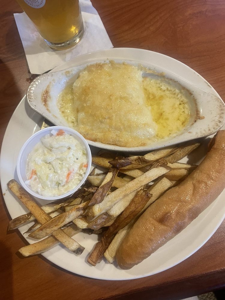 Rustic Roadhaus Logo