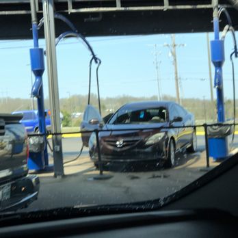 Mister Car Wash - They have self-serve vacuums if you wish to vacuum yourself, they are free. - Car Wash Near Me - Nashville, Tennessee