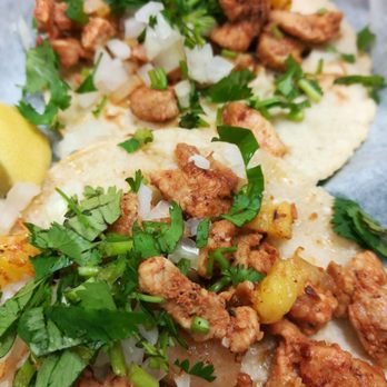 La Union Bakery II - Tacos Al pastor con piña - Tacos Near Me - Margate, Florida La Union Bakery II - Tacos Al pastor con piña - Tacos Near Me - Margate, Florida