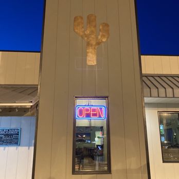 Bad Bean Baja Grill - Mexican Near Me - Kitty Hawk, North Carolina