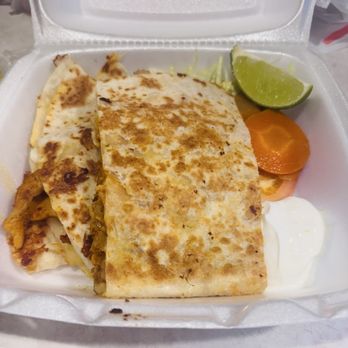 El Burrito Express - Chicken quesadilla - Food Trucks Near Me - Oklahoma City, Oklahoma El Burrito Express - Chicken quesadilla - Food Trucks Near Me - Oklahoma City, Oklahoma
