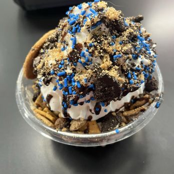 Day Or Night Exotic Cereal Bar - Cookie Monster Bowl - Ice Cream & Frozen Yogurt Near Me - Yorktown, Virginia Day Or Night Exotic Cereal Bar - Cookie Monster Bowl - Ice Cream & Frozen Yogurt Near Me - Yorktown, Virginia