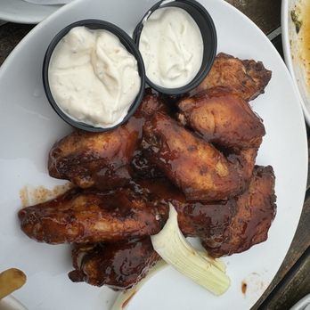 Smoke Signals - wings - Barbeque Near Me - Lake Placid, New York