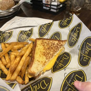 Drafts Burger Bar - Kids Grilled Cheese - American Near Me - Park City, Utah