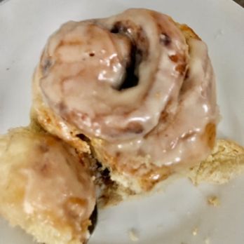 SweetArt - Cinnamon roll - Bakeries Near Me - Saint Louis, Missouri SweetArt - Cinnamon roll - Bakeries Near Me - Saint Louis, Missouri