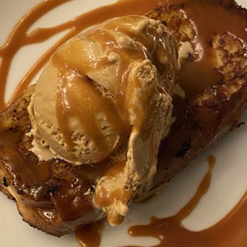 Le Bistro de la Place - Grilled brioche with salted caramel ice cream - Bistros Near Me - Paris, 01 Le Bistro de la Place - Grilled brioche with salted caramel ice cream - Bistros Near Me - Paris, 01