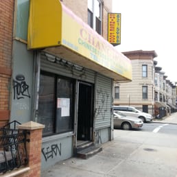 No, you can't eat breakfast here!