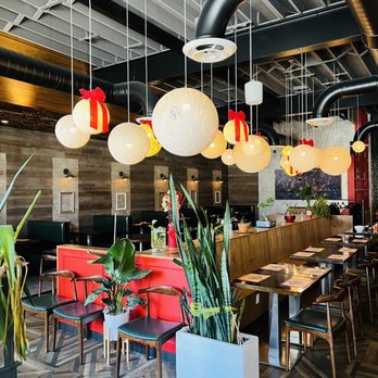 TNR Cafe - Inside Vibe - Chinese Near Me - Arlington, Virginia