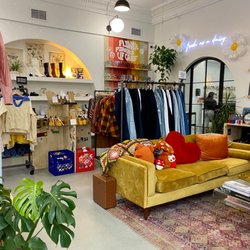 Poppy & Pout - Interior