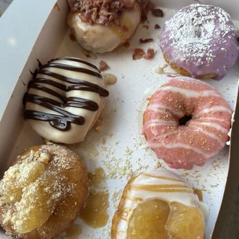 Duck Donuts - Apple Cobbler, Peanut Butter Paradise, Bacon in the Sun, Blueberry Pancake, Strawberry Shortcake, Bourbon Apple Bliss - Donuts Near Me - Rancho Cucamonga, California Duck Donuts - Apple Cobbler, Peanut Butter Paradise, Bacon in the Sun, Blueberry Pancake, Strawberry Shortcake, Bourbon Apple Bliss - Donuts Near Me - Rancho Cucamonga, California