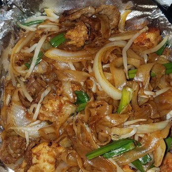 Golden Ginger - HOUSE CHOW FUN! - Chinese Near Me - Hemet, California