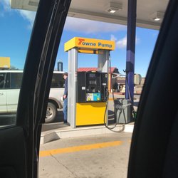 Towne Pump - The employees are friendly & quick. Also the cheapest & BEST quality gas in the area. So happy we stopped here.