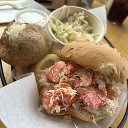 The Cull House - Gluten free lobster roll